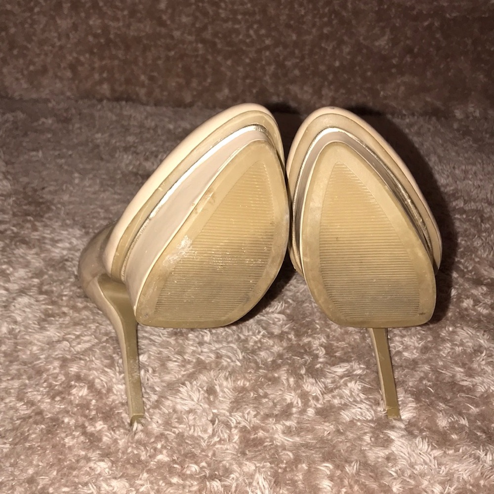 Heels - Picture 4 of 4